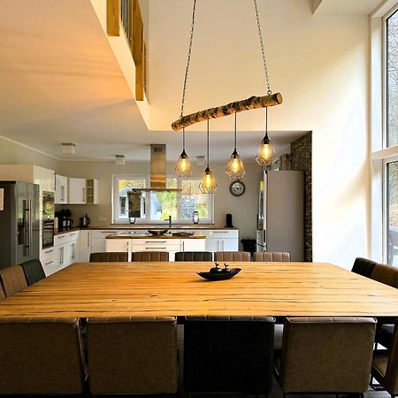 Villa Thormarcon Am Plauer See Fuer 18 Gaeste, Sauna, Pool Lenz Eksteriør bilde
