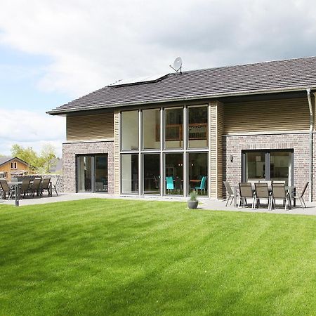 Villa Thormarcon Am Plauer See Fuer 18 Gaeste, Sauna, Pool Lenz Eksteriør bilde