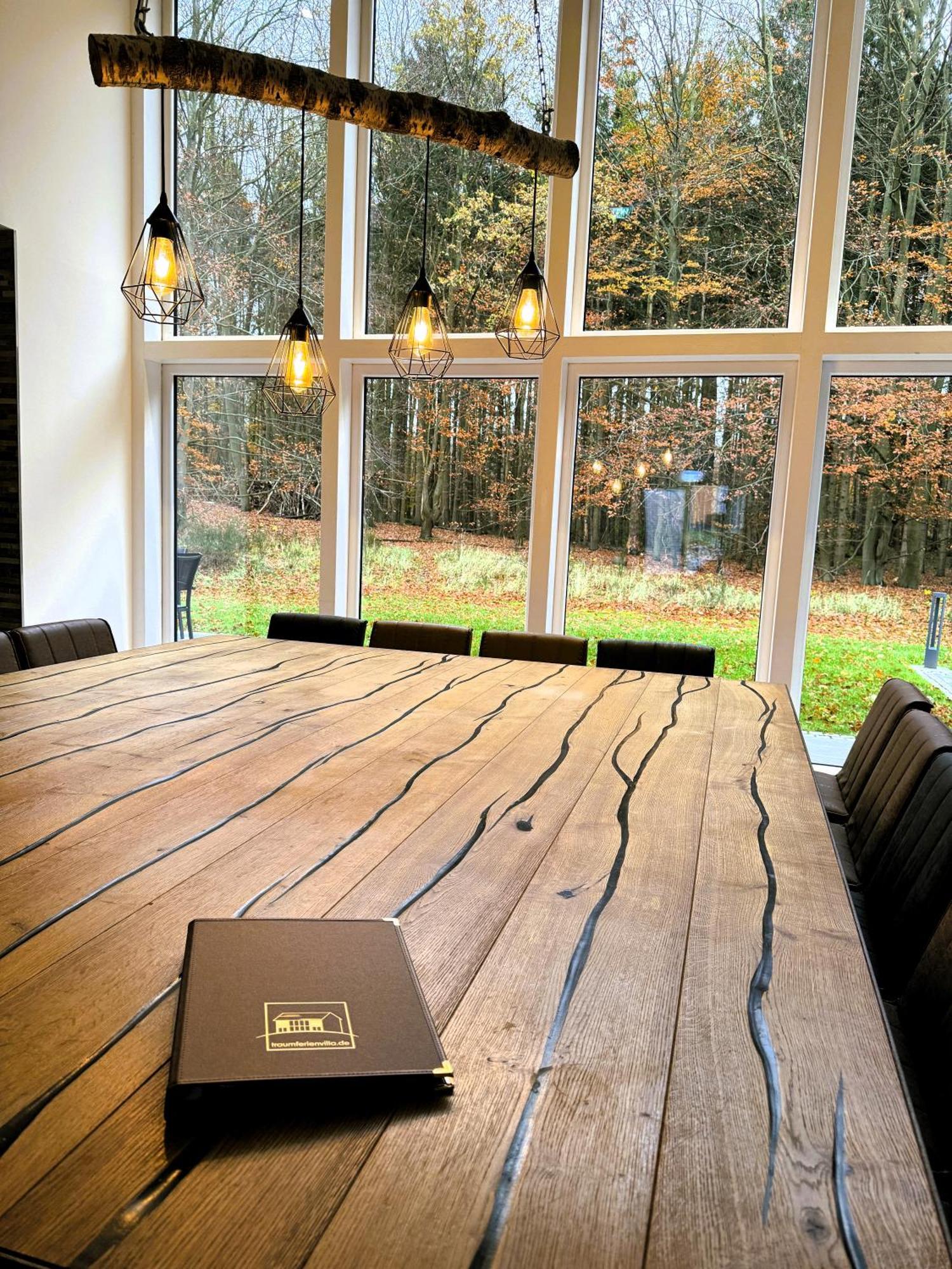 Villa Thormarcon Am Plauer See Fuer 18 Gaeste, Sauna, Pool Lenz Eksteriør bilde
